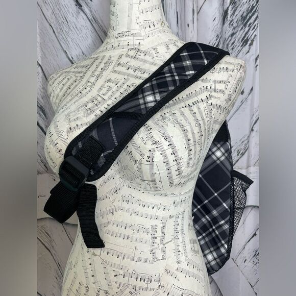 THIRTY-ONE Backpack Sling Style Camera & Laptop Bag Plaid - Picture 8 of 8